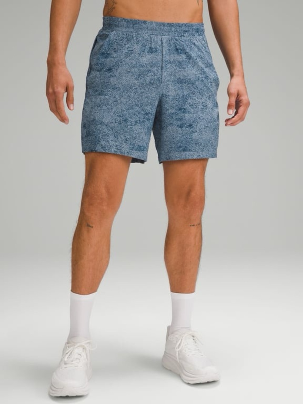 Lululemon Men's Blue Heather Performance Shorts size medium pockets